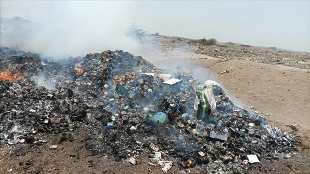 إتلاف أربعة أطنان من المواد الغذائية الفاسدة في حملة رقابية بالمنصورة عدن