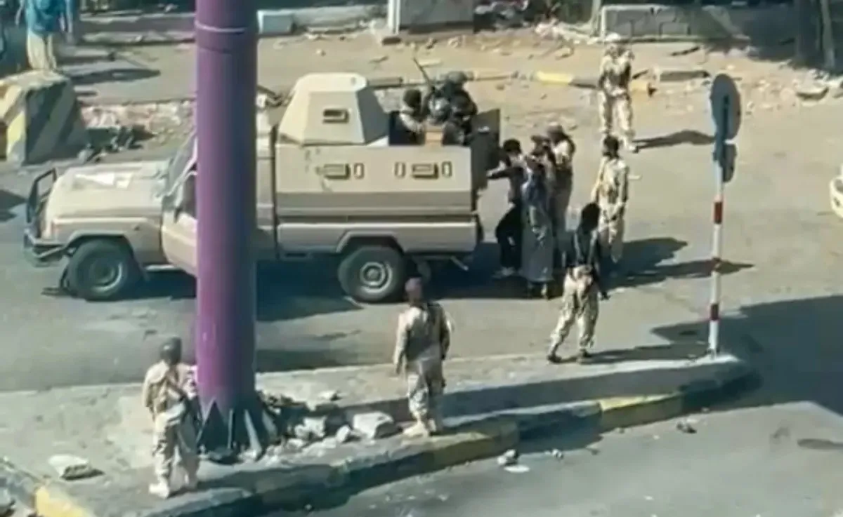 حملة أمنية لملاحقة المحتجين على انقطاع الكهرباء في عدن